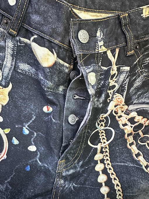 アクネストゥディオズスーパーコピー Acne Studios 3D プリントされた黒とゴールドのチェーンジーンズ