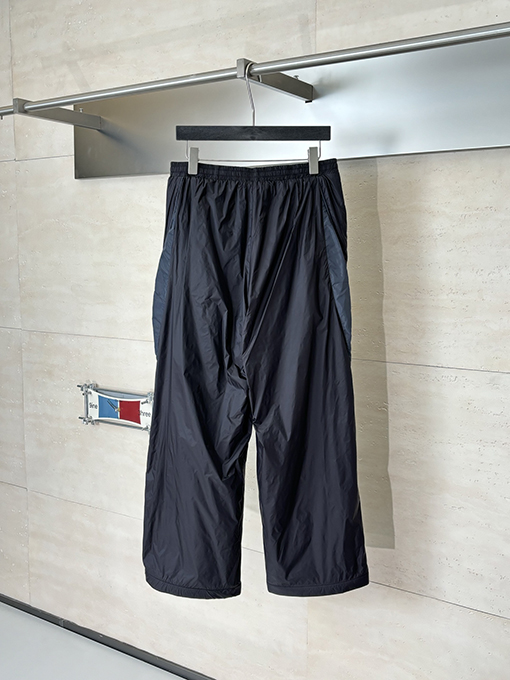 バレンシアガ BALENCIAGA SKIWEAR シリーズ 3B プリントフリース裏地スキーパンツ