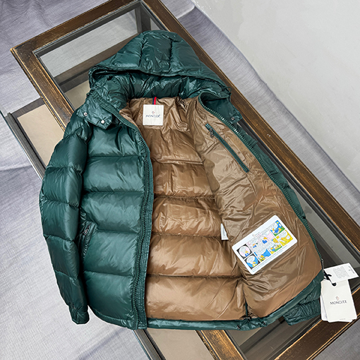 モンクレール MAYA クラシックなショートダウンジャケット