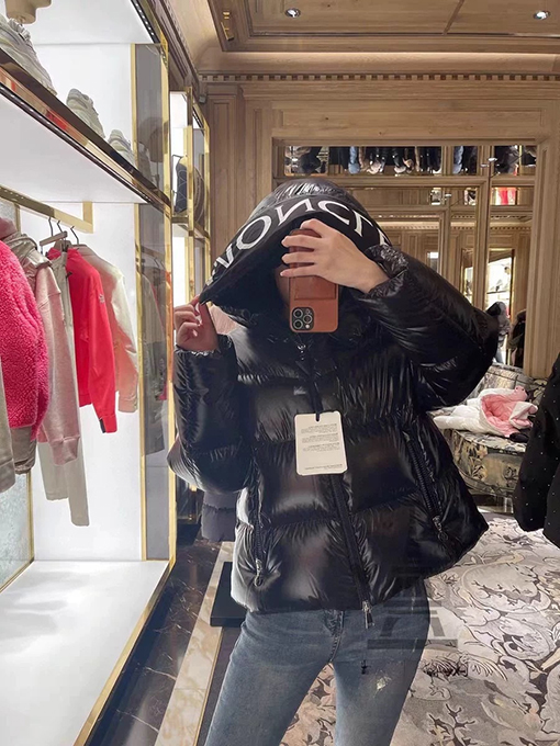 モンクレール Moncler Huppe 新モデルシリーズレディースショートパファージャケットとダウンコート