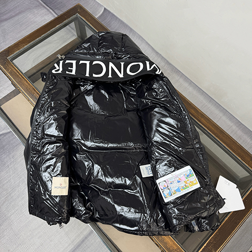 モンクレール Moncler Huppe 新モデルシリーズレディースショートパファージャケットとダウンコート