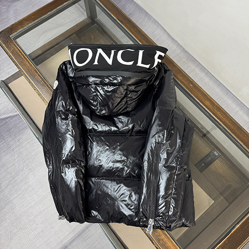 モンクレール Moncler Huppe 新モデルシリーズレディースショートパファージャケットとダウンコート