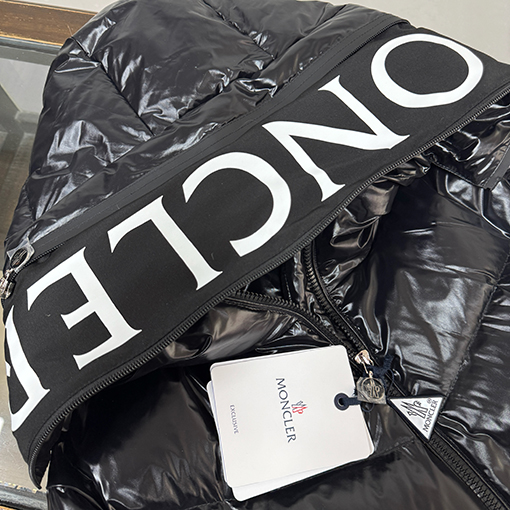 モンクレール Moncler Huppe 新モデルシリーズレディースショートパファージャケットとダウンコート