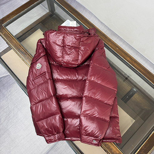 モンクレールスーパーコピー MAYA 新カラースキームクラシックなマヤ風ショートダウンジャケット