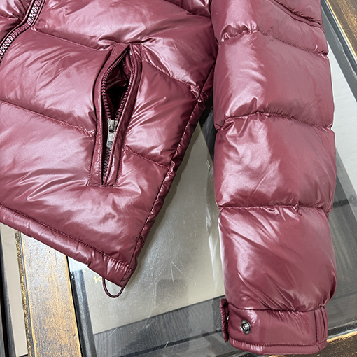 モンクレールスーパーコピー MAYA 新カラースキームクラシックなマヤ風ショートダウンジャケット