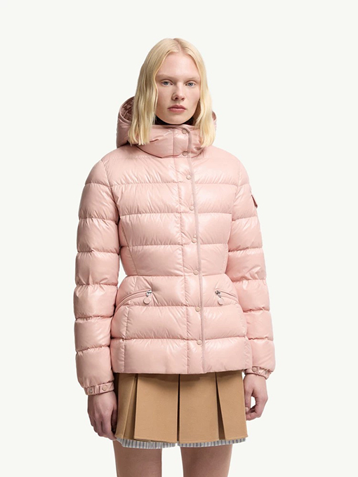 モンクレール Barante スリムウエストのレディースショートダウンジャケット