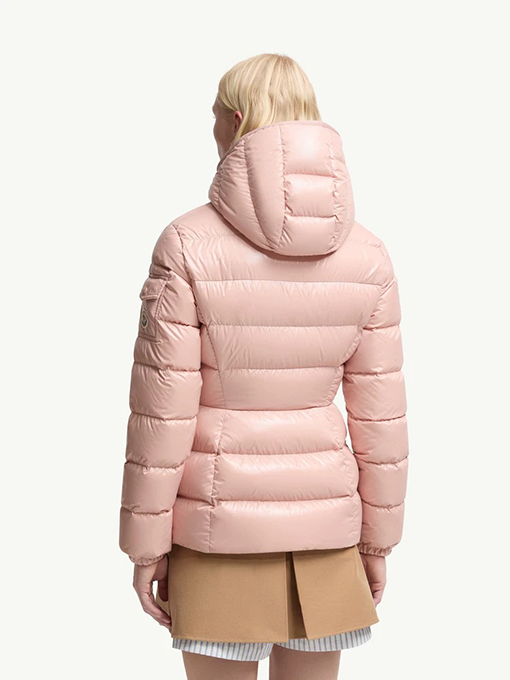 モンクレール Barante スリムウエストのレディースショートダウンジャケット