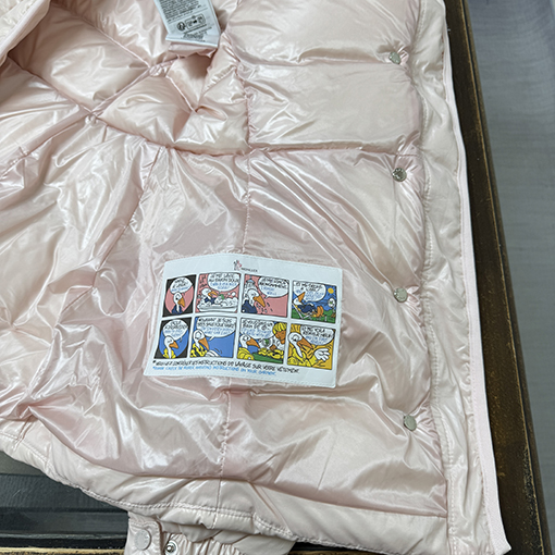 モンクレール Barante スリムウエストのレディースショートダウンジャケット