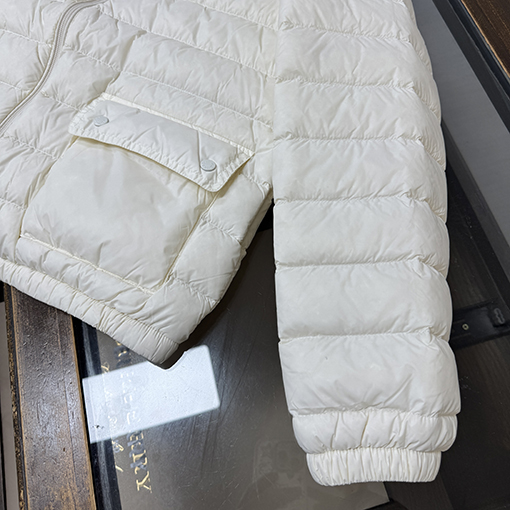 モンクレール Lans レディーススタンドカラー軽量ショートダウンジャケットシリーズ