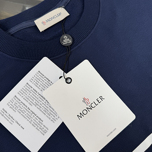 モンクレール 新モデルクラシッククルーネックスウェットシャツ