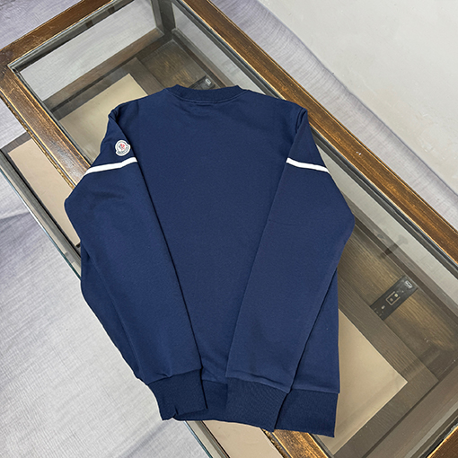 モンクレール 新モデルクラシッククルーネックスウェットシャツ