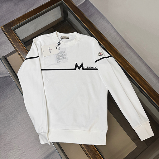 モンクレール 新モデルクラシッククルーネックスウェットシャツ