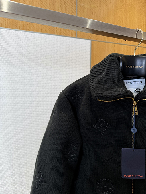 ルイヴィトンコピー クラシックな花柄の刺繍コットンコート