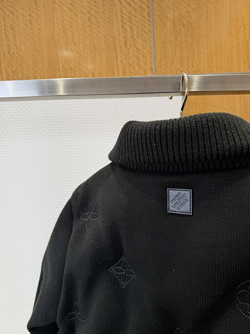 ルイヴィトンコピー クラシックな花柄の刺繍コットンコート