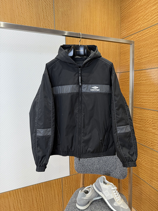 バレンシアガ BALENCIAGA カラーブロックロゴフードジャケット