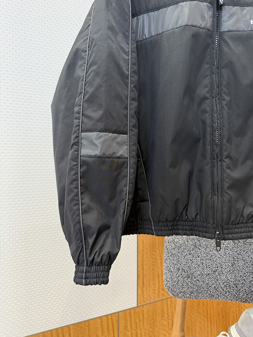 バレンシアガ BALENCIAGA カラーブロックロゴフードジャケット