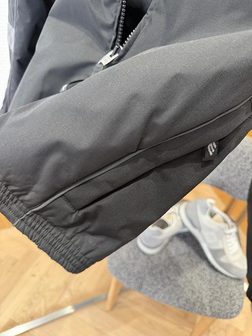 バレンシアガ BALENCIAGA カラーブロックロゴフードジャケット