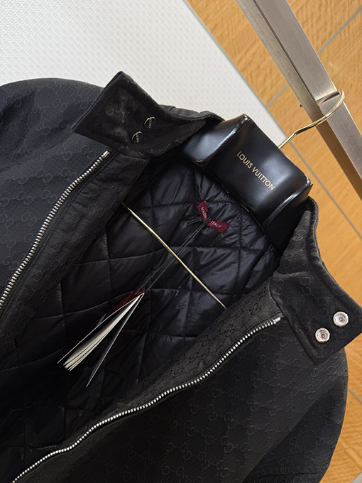 グッチ 全面プリントのボンバージャケット