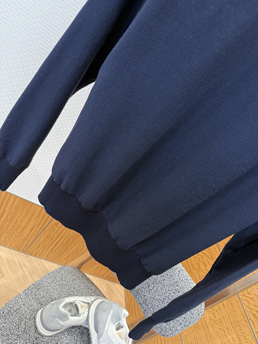 ロエベコピー 刺繍ロゴニットセーター