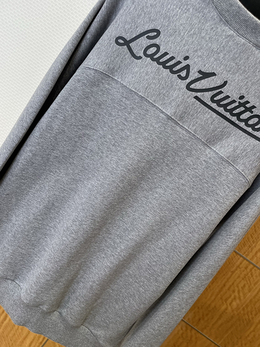 ルイヴィトン ハートプリントクルーネックスウェットシャツ