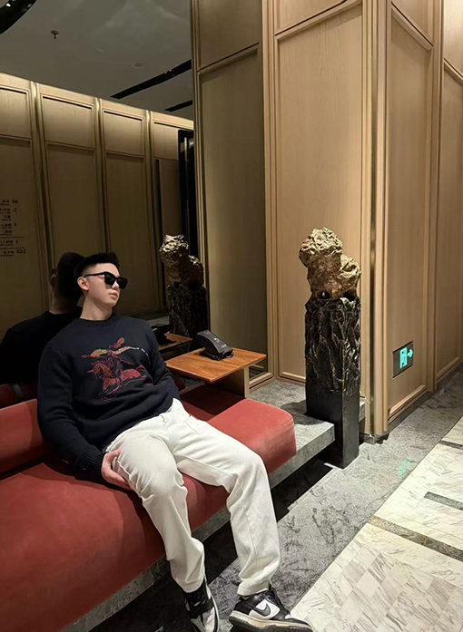 バーバリースーパーコピー 乗馬ロゴ刺繍クルーネックニットセーター