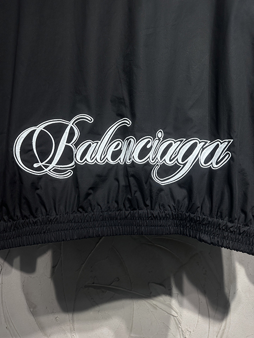 バレンシアガコピー両面  フリース裏地付きリバーシブルフード付きトレンチコート