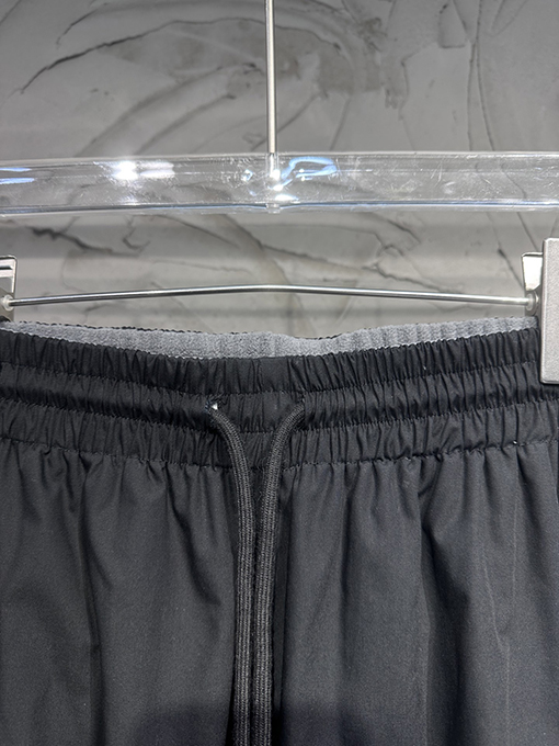 バレンシアガ 両面 ベルトとカジュアルパンツが付いたリバーシブルのフリース裏地トレンチコート