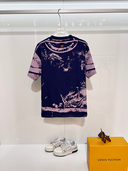 ルイヴィトン グラデーションカラーオーバープリントのイリュージョンプリントレターロゴクルーネック半袖Tシャツ