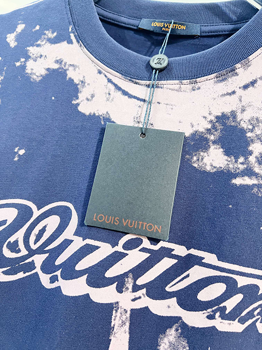 ルイヴィトン グラデーションカラーオーバープリントのイリュージョンプリントレターロゴクルーネック半袖Tシャツ