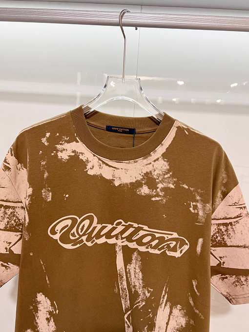 ルイヴィトン グラデーションカラーオーバープリントのイリュージョンプリントレターロゴクルーネック半袖Tシャツ