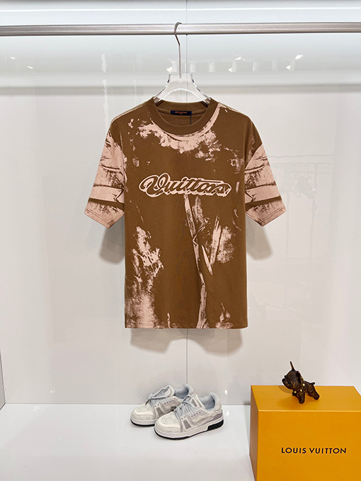 ルイヴィトン グラデーションカラーオーバープリントのイリュージョンプリントレターロゴクルーネック半袖Tシャツ