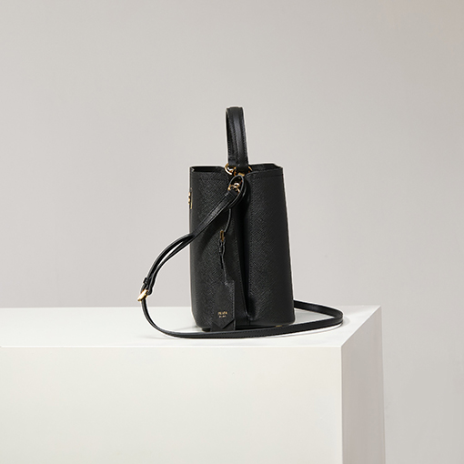 プラダ Saffiano 最新の人気レディースバケットバッグ