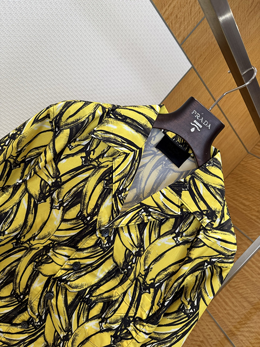 プラダ バナナプリントシルクカジュアルシャツ