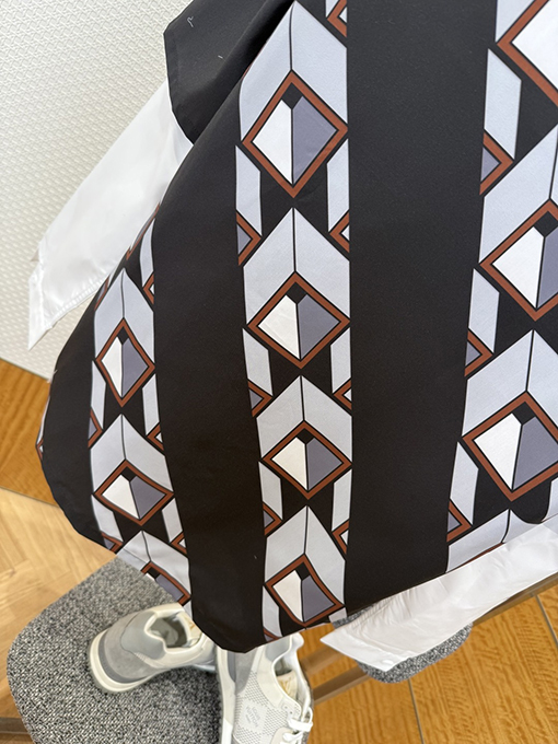 プラダスーパーコピー パッチワークプリントフェイクツーピースシャツ