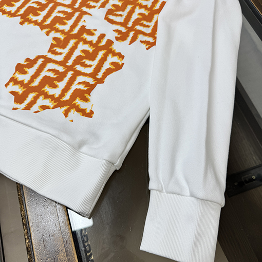 フェンディ クルーネックスウェットシャツ