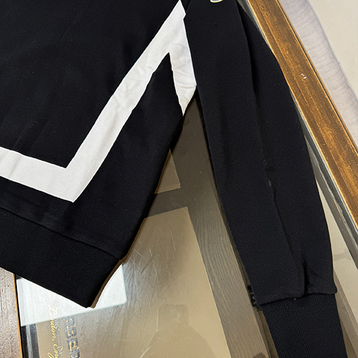 モンクレール 新モデルクルーネックスウェットシャツ