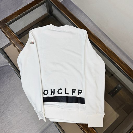 モンクレール 新モデルクルーネックスウェットシャツ