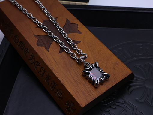 クロムハーツ クラシックレターネックレス