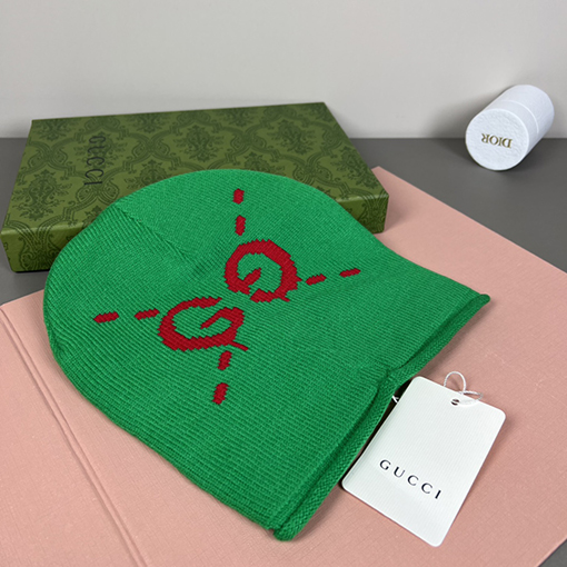 グッチ ヘッドバンド装飾ニット帽