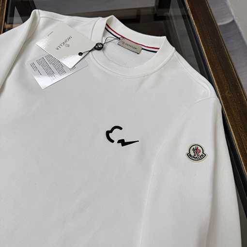 モンクレールコピー 長袖クルーネックスウェットシャツ