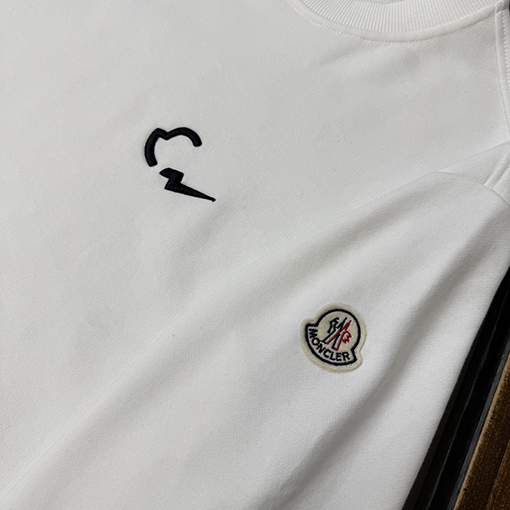 モンクレールコピー 長袖クルーネックスウェットシャツ