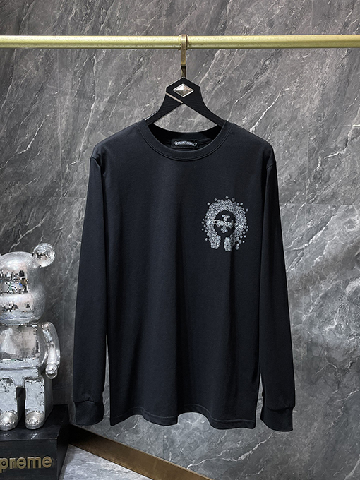 クロムハーツ 馬蹄形のサンスクリット十字の刺繍が手描きされた長袖シャツ