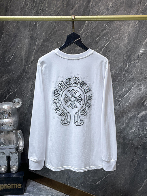 クロムハーツ 馬蹄形のサンスクリット十字の刺繍が手描きされた長袖シャツ