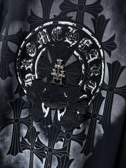 クロムハーツスーパーコピー クロス柄の刺繍とスプレーペイントをしたフォームの長袖シャツ