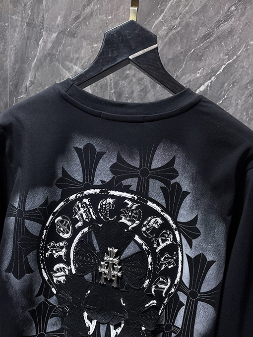 クロムハーツスーパーコピー クロス柄の刺繍とスプレーペイントをしたフォームの長袖シャツ