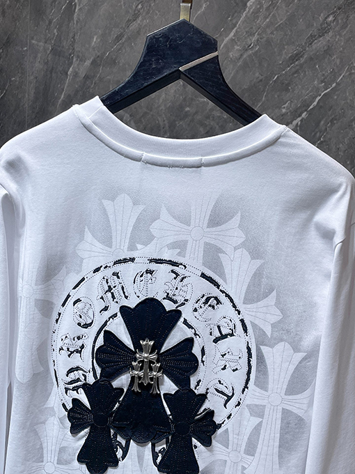 クロムハーツスーパーコピー クロス柄の刺繍とスプレーペイントをしたフォームの長袖シャツ