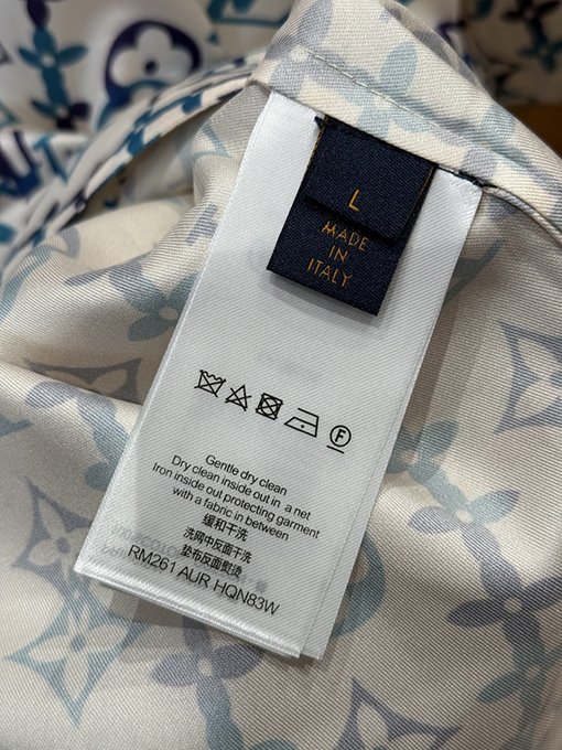 ルイヴィトン 全面モノグラムプリントの半袖シャツ