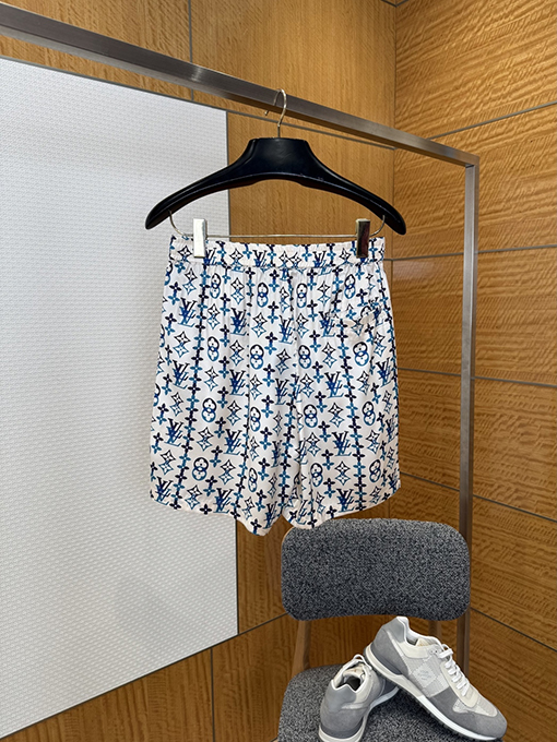 ルイヴィトンコピー 全面モノグラムプリントのショートパンツ