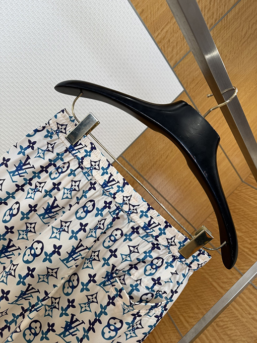 ルイヴィトンコピー 全面モノグラムプリントのショートパンツ