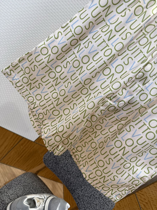 ルイヴィトン レタープリントのカジュアルショートパンツ